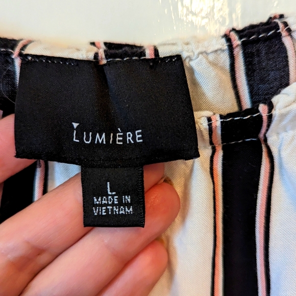 Romper with Bell Sleeves - Picture 4 of 4